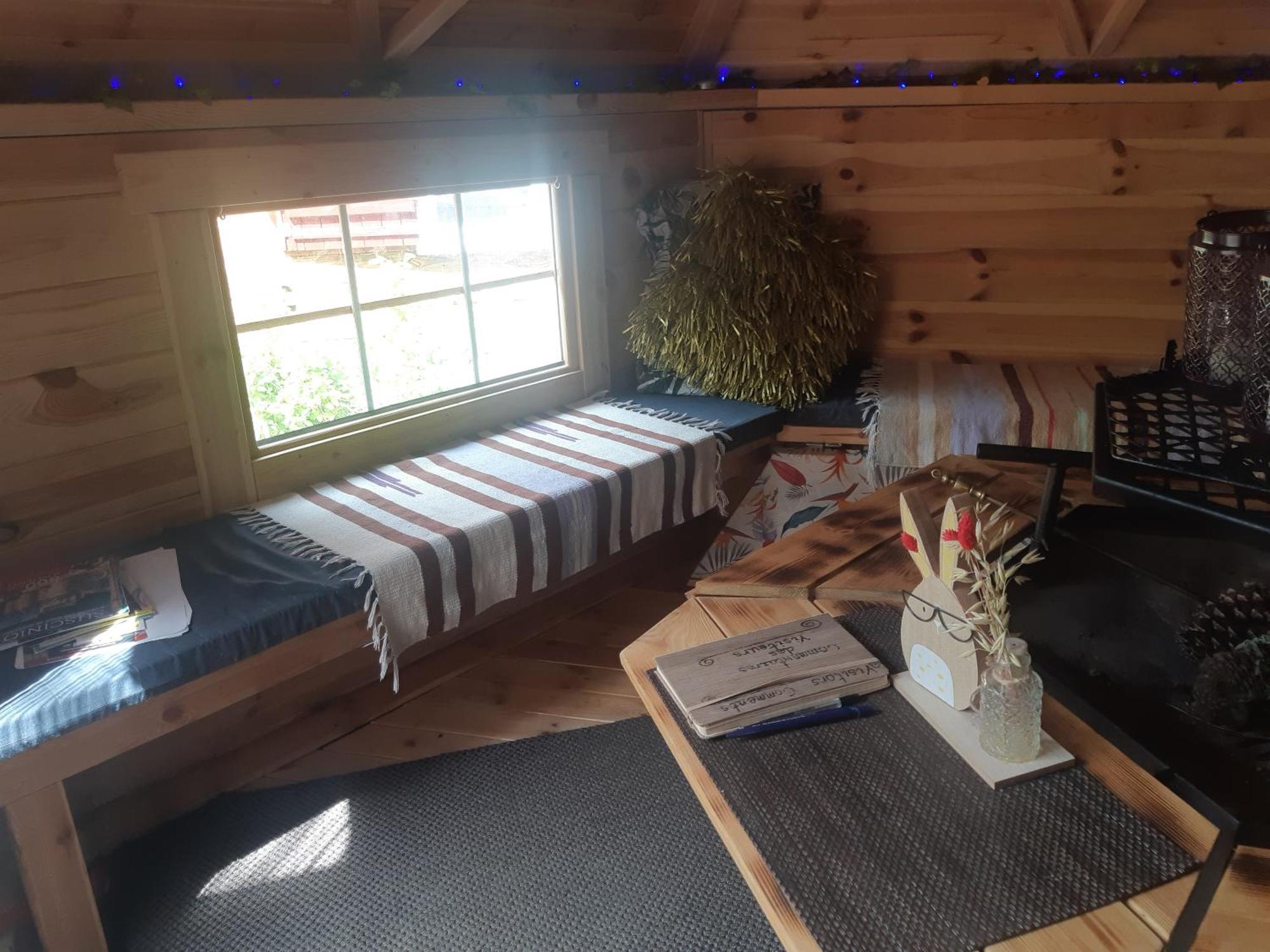 Private Lakeside Retreat Renac